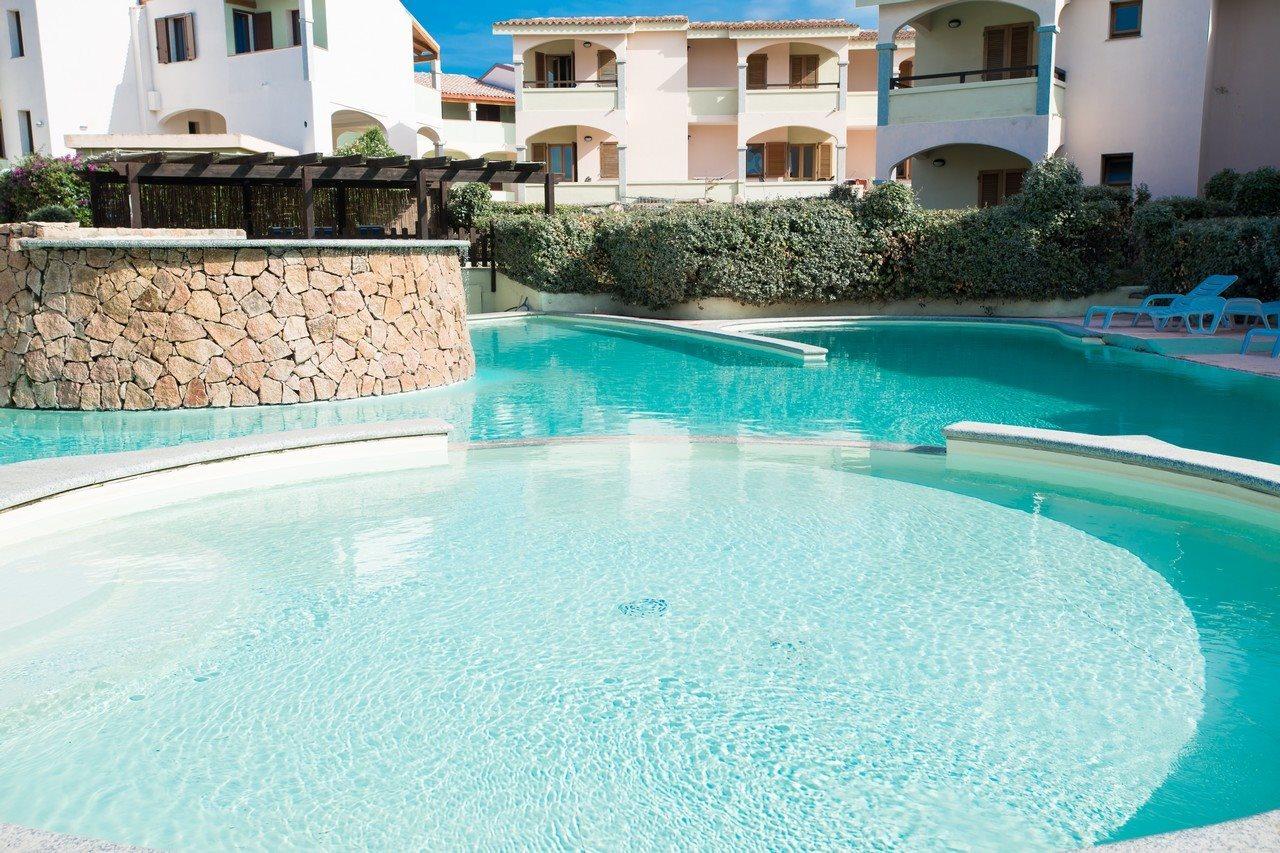 Baia Delle Mimose Lejlighedshotel Badesi Eksteriør billede