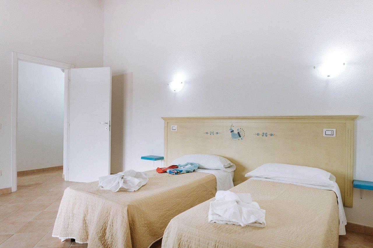 Baia Delle Mimose Lejlighedshotel Badesi Eksteriør billede
