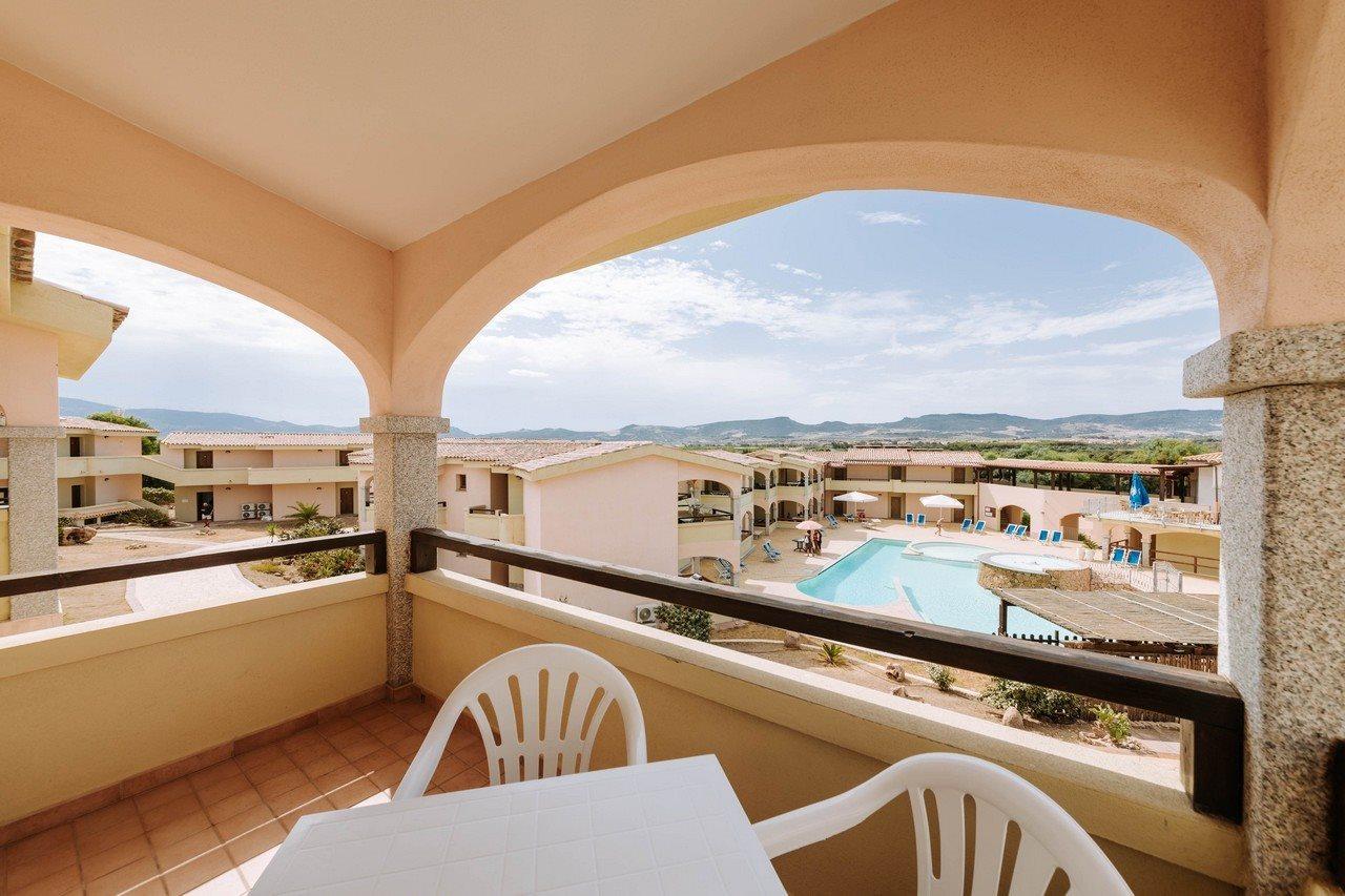 Baia Delle Mimose Lejlighedshotel Badesi Eksteriør billede